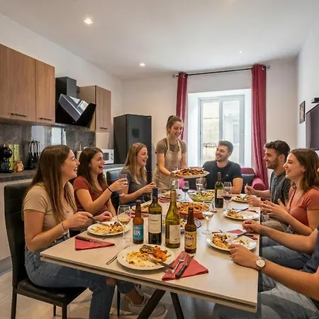 Balluta Bay 4br-4ba Authentic Maltese Stone Apartamento Sliema
