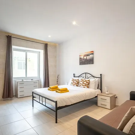 Balluta Bay 4br-4ba Authentic Maltese Stone * Sliema
