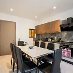아파트 Balluta Bay 4br-4ba Authentic Maltese Stone 슬리에마