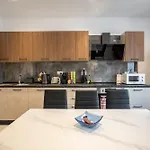 아파트 Balluta Bay 4br-4ba Authentic Maltese Stone *