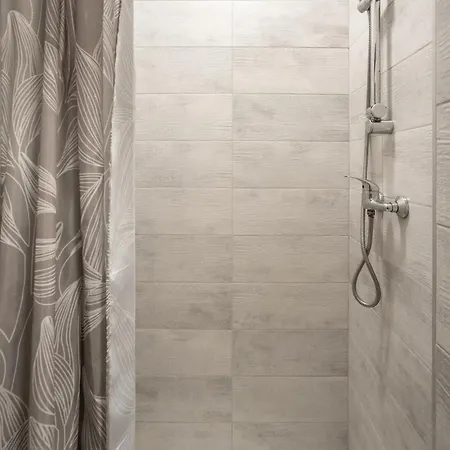 Balluta Bay 4br-4ba Authentic Maltese Stone Apartament Sliema