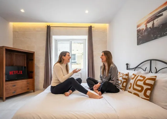 Balluta Bay 4br-4ba Authentic Maltese Stone アパート スリーマ